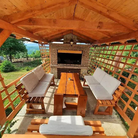 Mountain House Brutusi 18 Apartman